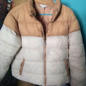 Time and Tru Puffer Quilted Woman's 16 - 18 Neutrals